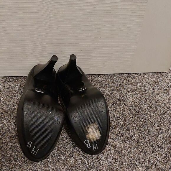 BAKERS Sofie Black Leather Platform Pumps Size 7.5 - Picture 9 of 9